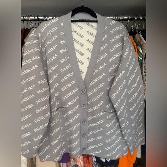 Balenciaga Grey Printed Cardigan Unisex Oversized Size Medium Collection 2022 - Picture 5 of 14